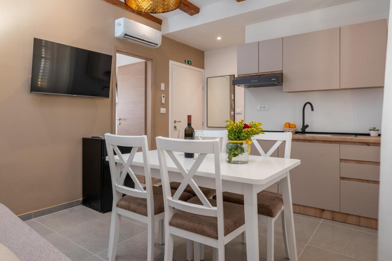 Aaa Apartments & Rooms With Free Parking Pula Zewnętrze zdjęcie