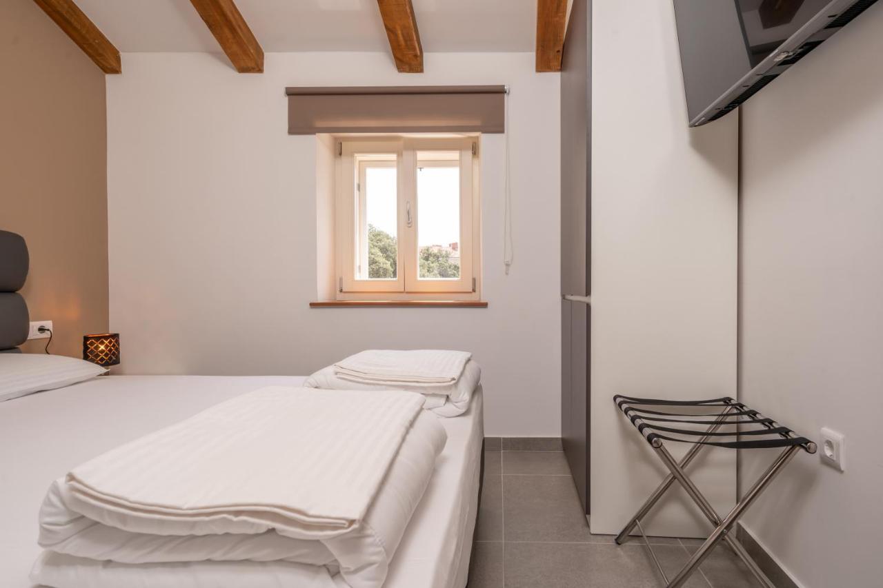 Aaa Apartments & Rooms With Free Parking Pula Zewnętrze zdjęcie