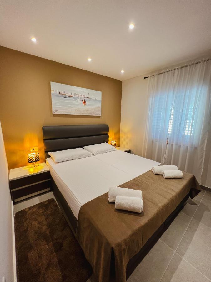 Aaa Apartments & Rooms With Free Parking Pula Zewnętrze zdjęcie